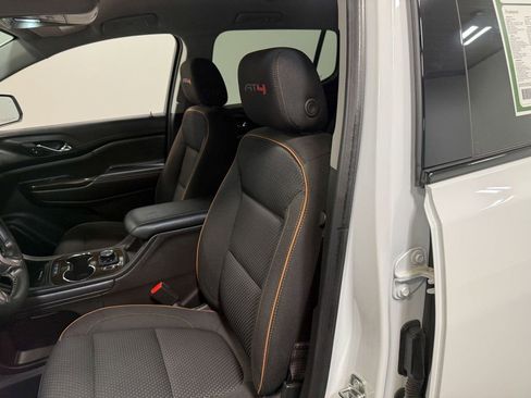 Used 2023 GMC Acadia AT4 image 59