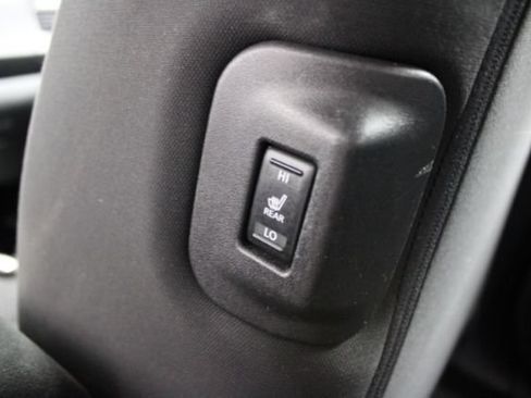 Used 2015 Nissan Leaf S w/ Charge Package FWD image 19