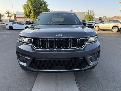 New 2025 Jeep Grand Cherokee Laredo X w/ Luxury Tech Group I