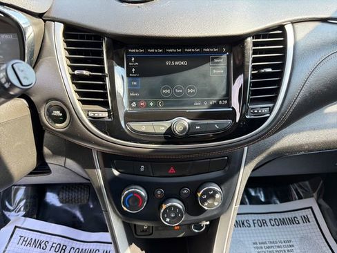 Used 2019 Chevrolet Trax LT w/ Driver Confidence Package AWD/4WD image 19