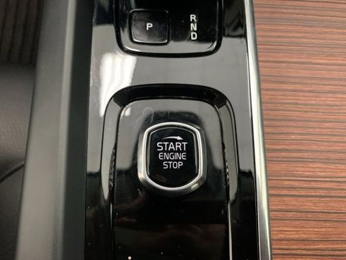 Certified 2024 Volvo XC60 B5 Plus image 15