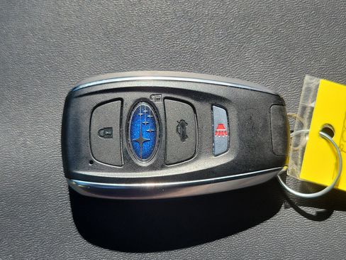 Certified 2022 Subaru Crosstrek 2.5i Limited w/ Moonroof Package 2 image 32