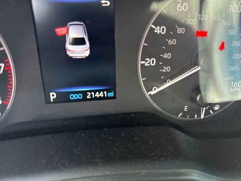 Used 2023 Toyota Corolla SE w/ SE Premium Package FWD image 4