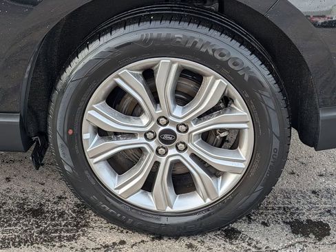 Used 2024 Ford Edge Titanium image 15