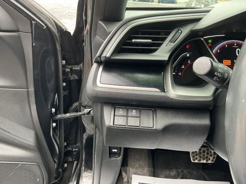 Used 2019 Honda Civic Sport image 11
