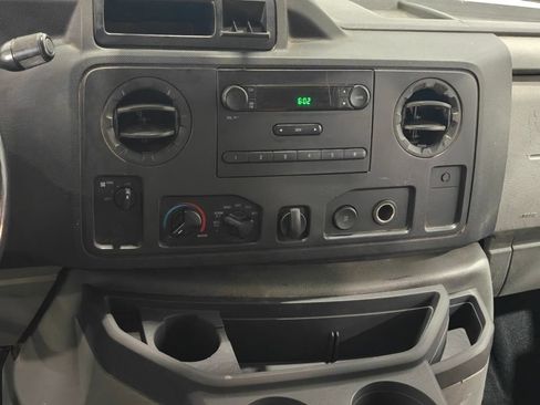 Used 2011 Ford E-150 and Econoline 150 w/ PWR Group RWD image 5
