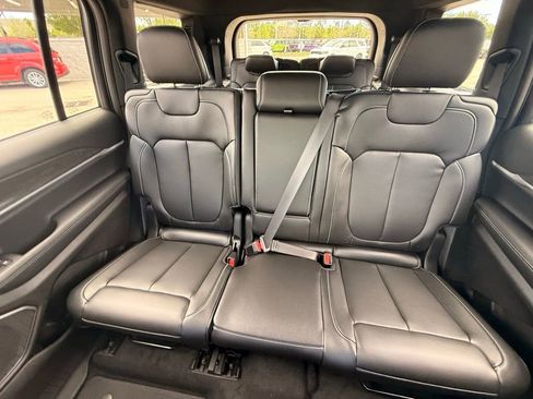 New 2026 Jeep Grand Cherokee L Limited w/ Luxury Tech Group II RWD image 23