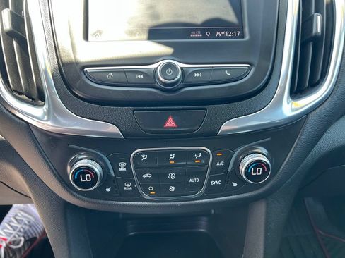 Used 2021 Chevrolet Equinox LT FWD image 32