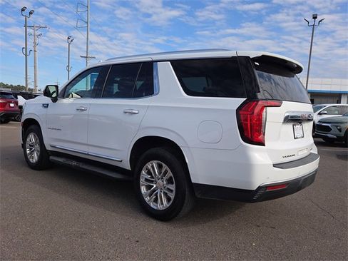 Used 2022 GMC Yukon SLT w/ SLT Luxury Package image 5