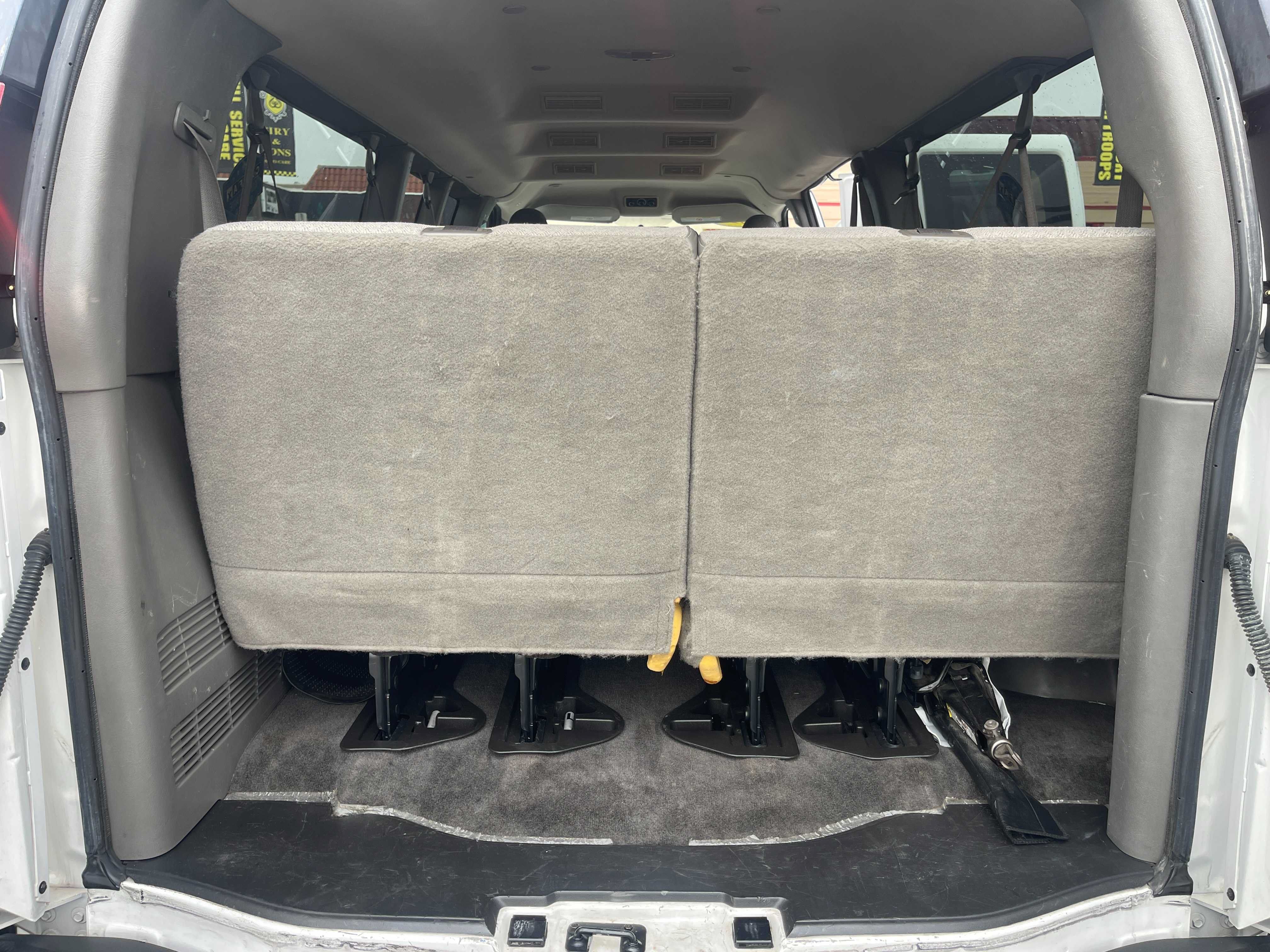 Used 2016 Chevrolet Express 3500 LT w/ LT Preferred Equipment Group RWD image 8