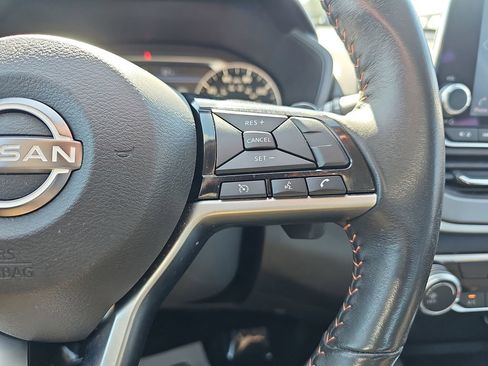 Used 2024 Nissan Altima 2.5 SR FWD image 23