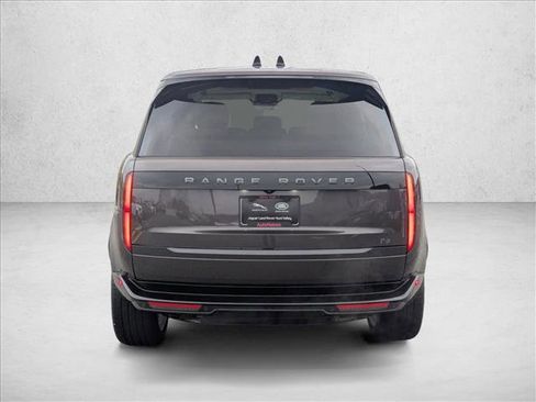 New 2026 Land Rover Range Rover Long Wheelbase SE image 8