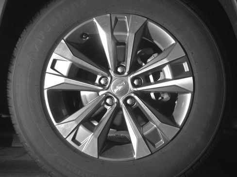 Used 2025 Chevrolet Equinox LT image 13