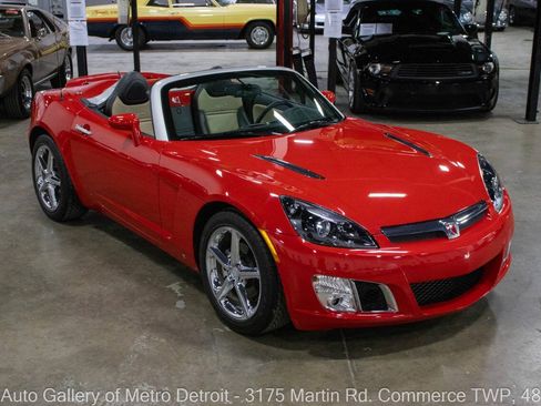 Used 2009 Saturn Sky Red Line RWD image 10