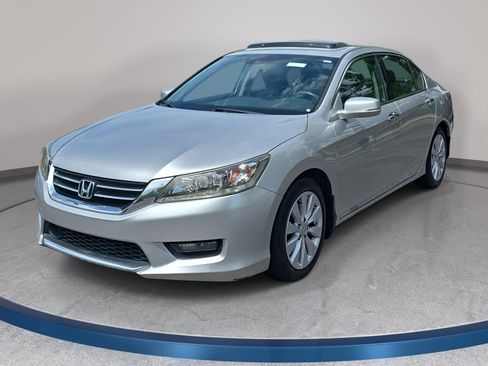 Used 2015 Honda Accord Touring image 1