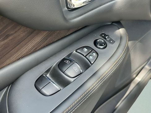 Used 2024 Nissan Murano Platinum w/ Cargo Package FWD image 20