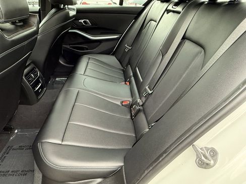 Used 2025 BMW 330i Sedan w/ Convenience Package image 31
