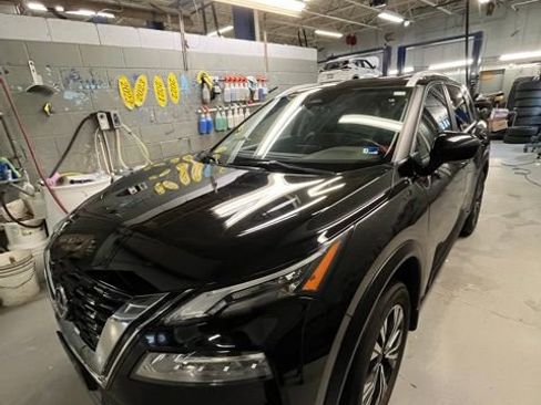 Used 2023 Nissan Rogue SV w/ SV Premium B Package image 1