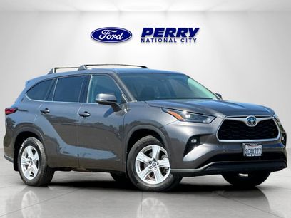 Used 2022 Toyota Highlander LE