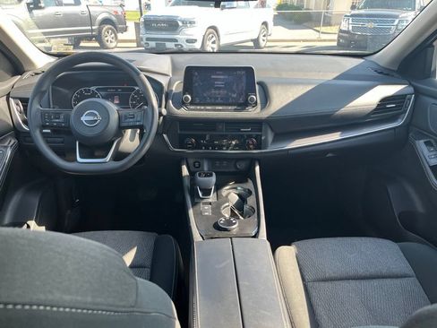 Used 2024 Nissan Rogue SV AWD/4WD image 23
