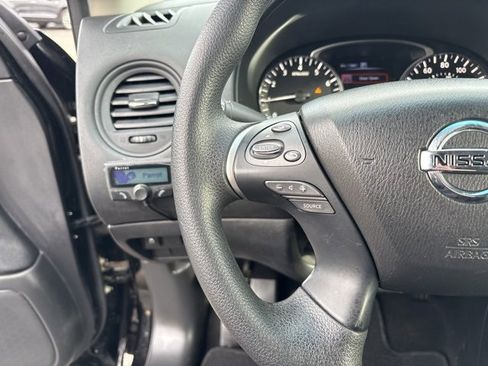 Used 2016 Nissan Pathfinder S image 30