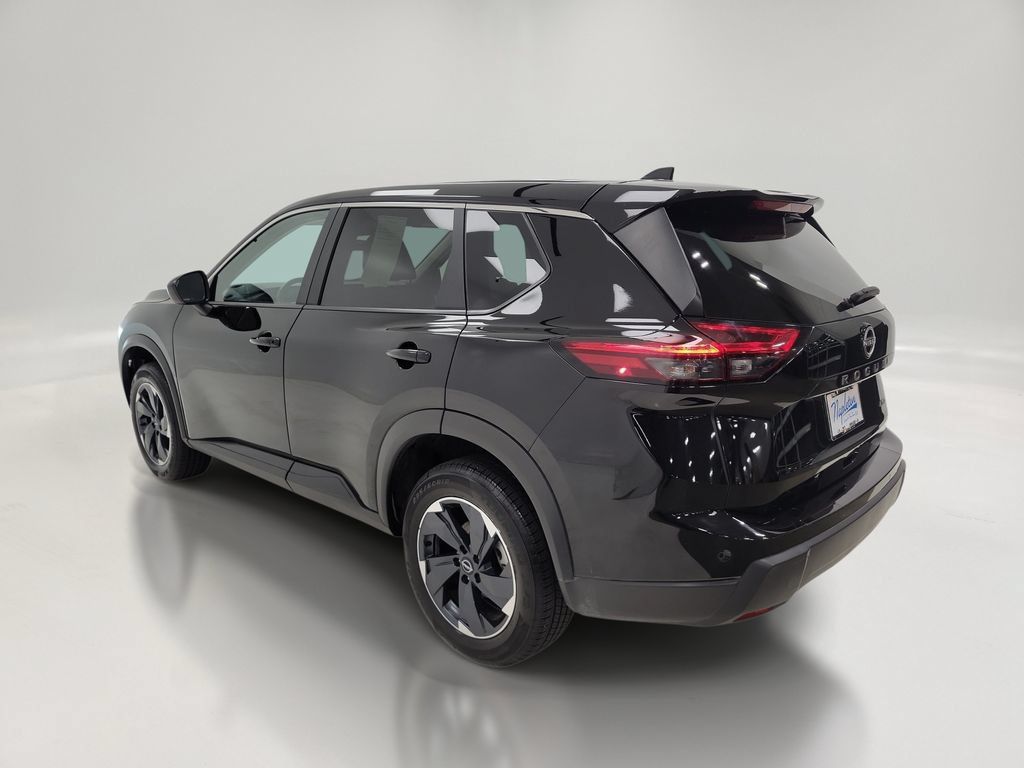 Used 2025 Nissan Rogue SV AWD/4WD image 6