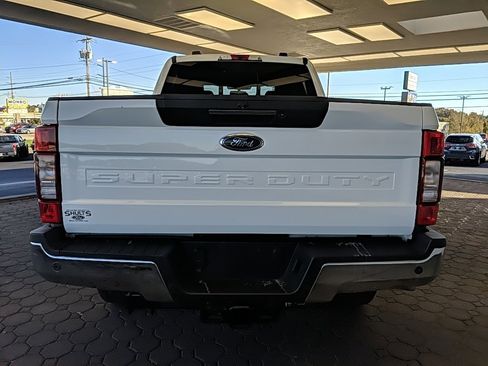 Certified 2022 Ford F350 Lariat w/ Lariat Ultimate Package image 6