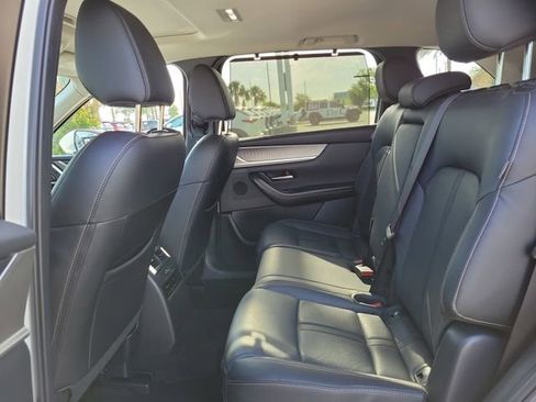 Certified 2024 MAZDA CX-90 Plug-In Hybrid w/ Preferred AWD/4WD image 11