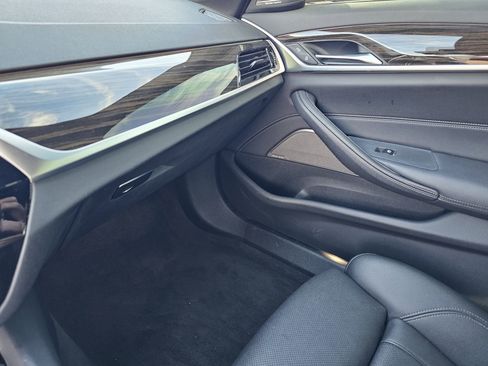 Used 2021 BMW 530i 530i Sedan image 26