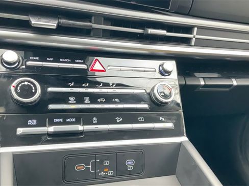 Used 2024 Hyundai Santa Fe SE image 22