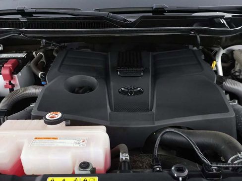 Used 2022 Toyota Tundra Limited w/ TRD Off-Road Package image 21