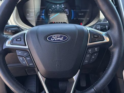 Used 2022 Ford Edge SEL w/ Sport Appearance Package AWD/4WD image 10