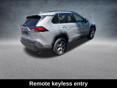 Used 2022 Toyota RAV4 XLE image 6
