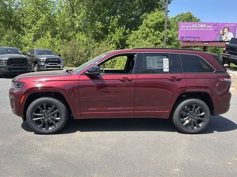 New 2026 Jeep Grand Cherokee Limited AWD/4WD image 10