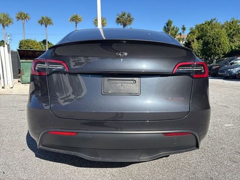 Used 2024 Tesla Model Y Performance image 3