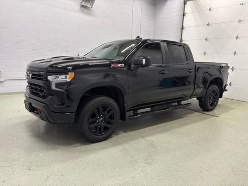 Used 2023 Chevrolet Silverado 1500 LT Trail Boss w/ LT Trail Boss Premium Package AWD/4WD image 9
