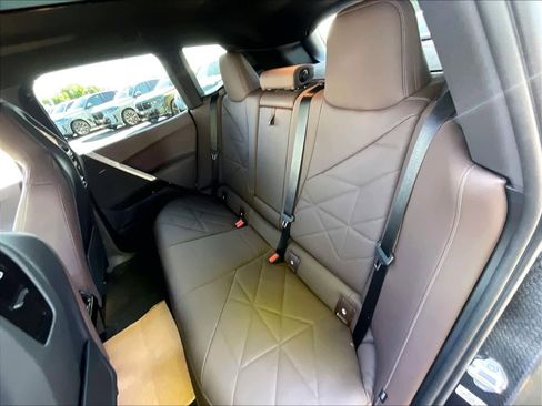 Used 2023 BMW iX xDrive50 w/ Sport Package AWD/4WD image 26