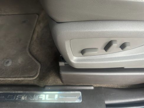 Used 2017 GMC Yukon Denali w/ Open Road Package image 5