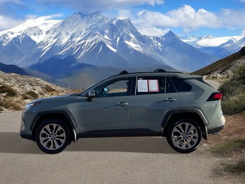 Used 2023 Toyota RAV4 XLE Premium image 2