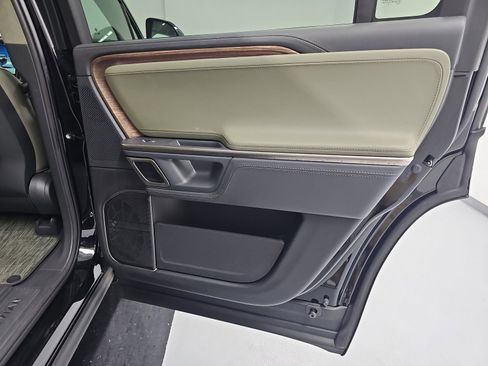 Used 2023 Rivian R1S Adventure image 19