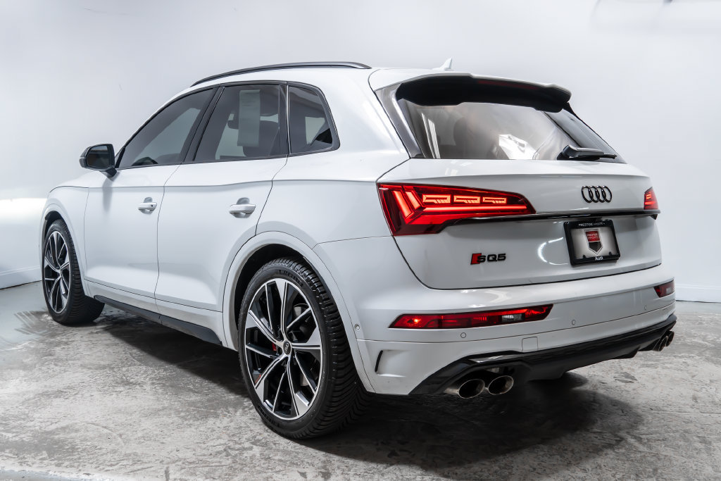 Used 2024 Audi SQ5 Prestige w/ Prestige Package AWD/4WD image 3