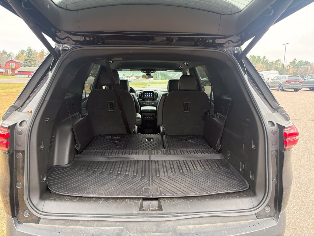 Used 2023 Chevrolet Traverse LT AWD/4WD image 7