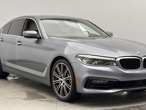 Used 2017 BMW 540i image 3