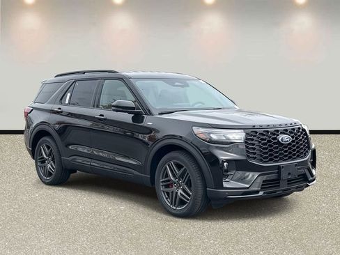 New 2026 Ford Explorer ST-Line w/ ST-Line Street Pack image 3