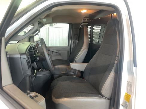 Used 2025 Chevrolet Express 2500 w/ Driver Convenience Package RWD image 11