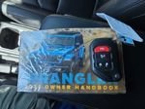 Used 2024 Jeep Wrangler Unlimited Sahara AWD/4WD image 20
