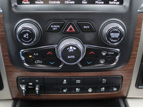 Used 2013 RAM 1500 Laramie w/ Convenience Group AWD/4WD image 33
