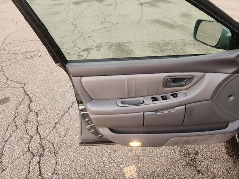 Used 2000 Toyota Avalon XL w/ Option Pkg 3 FWD image 10