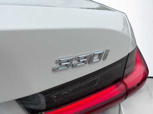Certified 2025 BMW 330i Sedan image 12