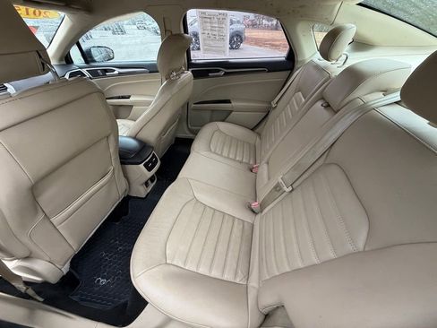 Used 2013 Ford Fusion SE FWD image 22